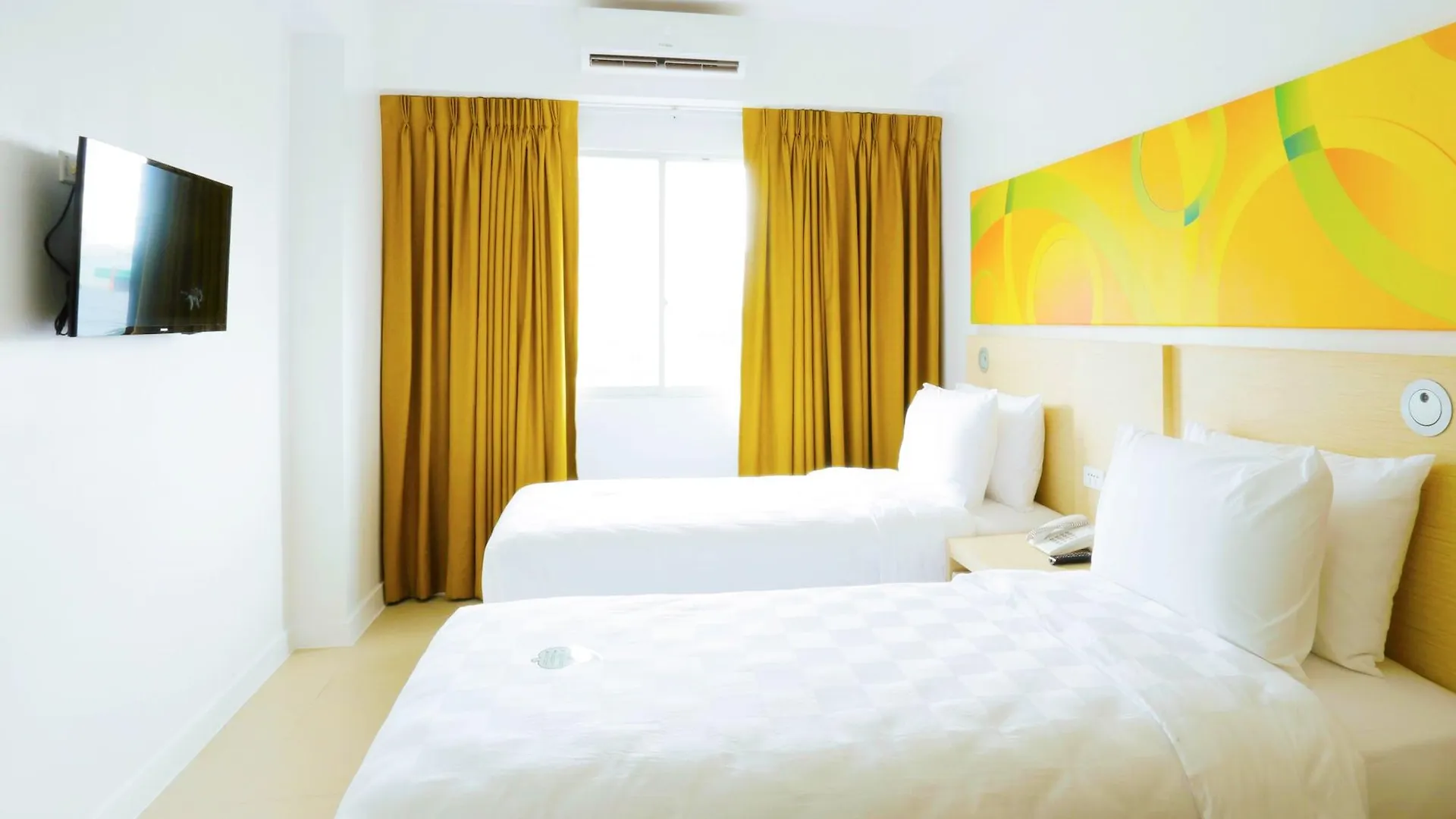 Go Hotels Manila Airport Road Paranaque City